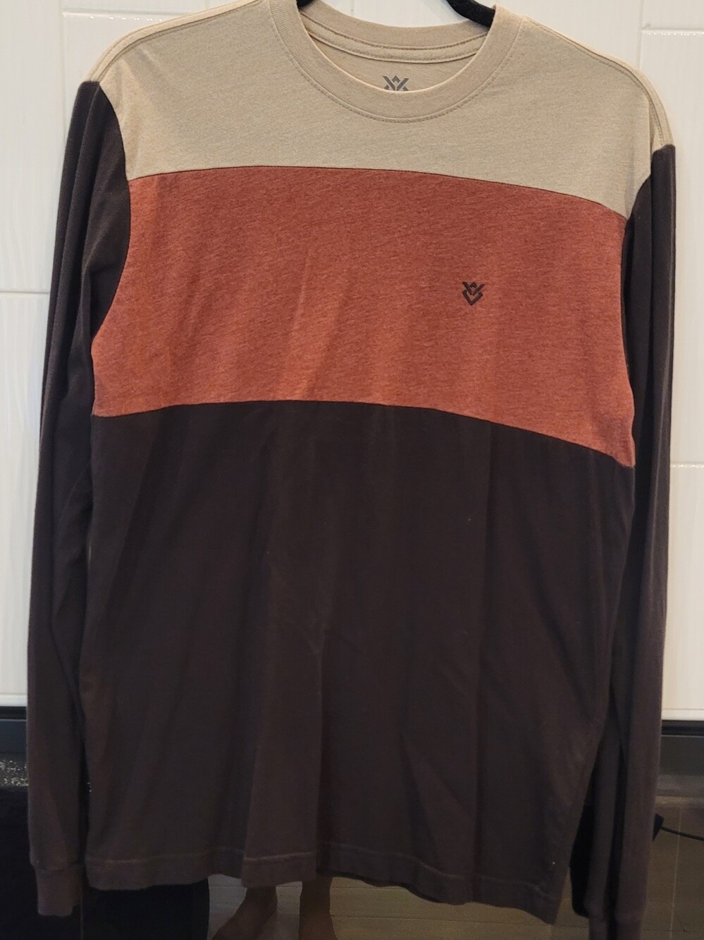 Mens Veece Colorblock Long Sleeve T-Shirt - Size M